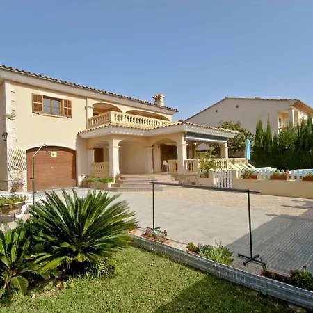 Llac Blau - Mediterranean Styled With Pool
